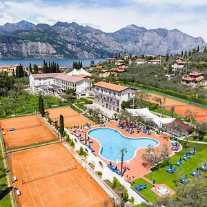 club-hotel-olivi-tennis-center.hotelinveneto.com/